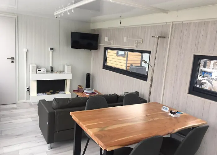 Hausboot Resort Nordseekueste